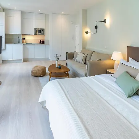 Cordoba Home Center Suites - Free Parking For Compact And Mid-Size Cars Only *